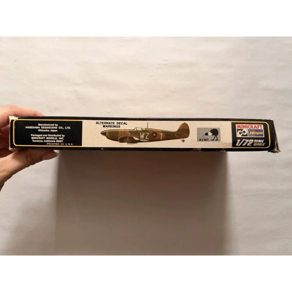 Vintage Minicraft Hasegawa 1/72 Spitfire Mk.I Model Kit 099 Open Box